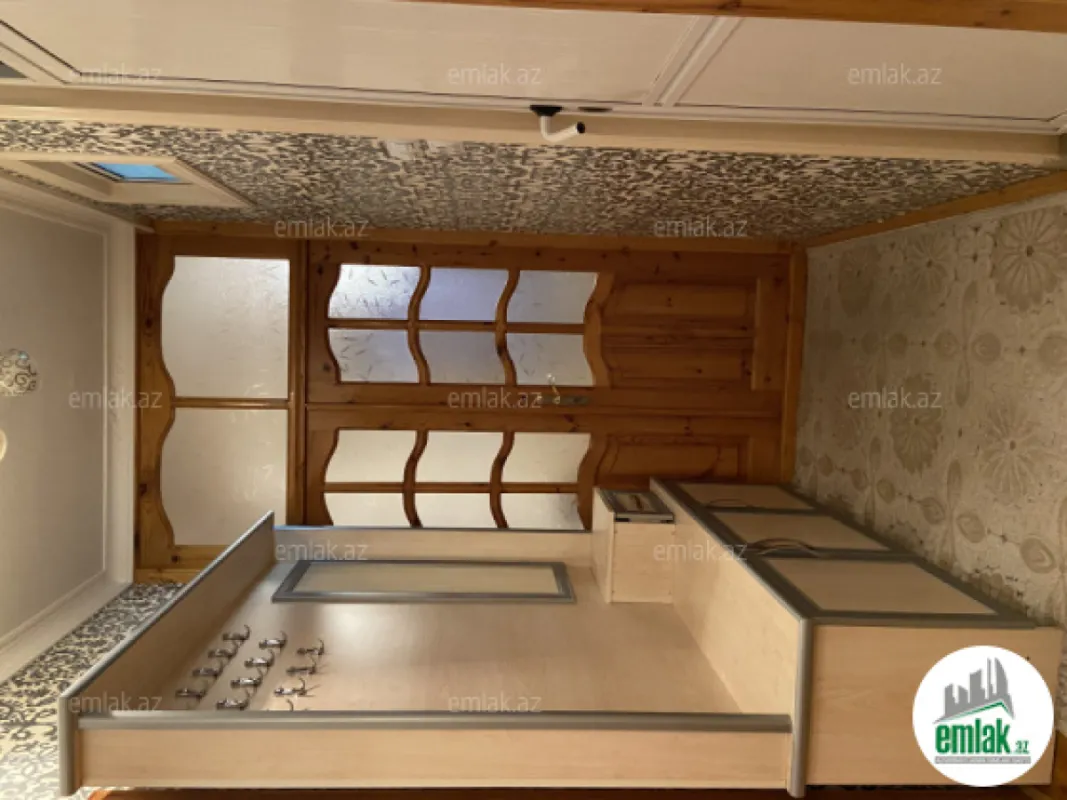 Satılır 3 otaqlı köhnə tikili 67.7 m²