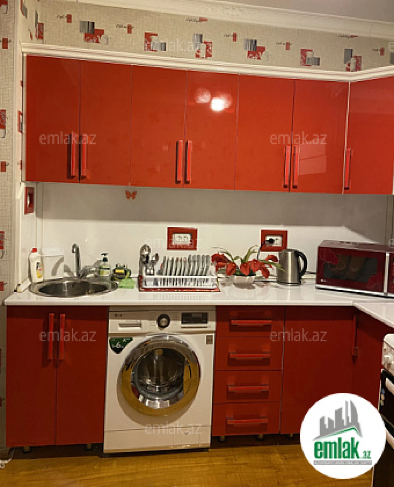 Satılır 3 otaqlı köhnə tikili 67.7 m²