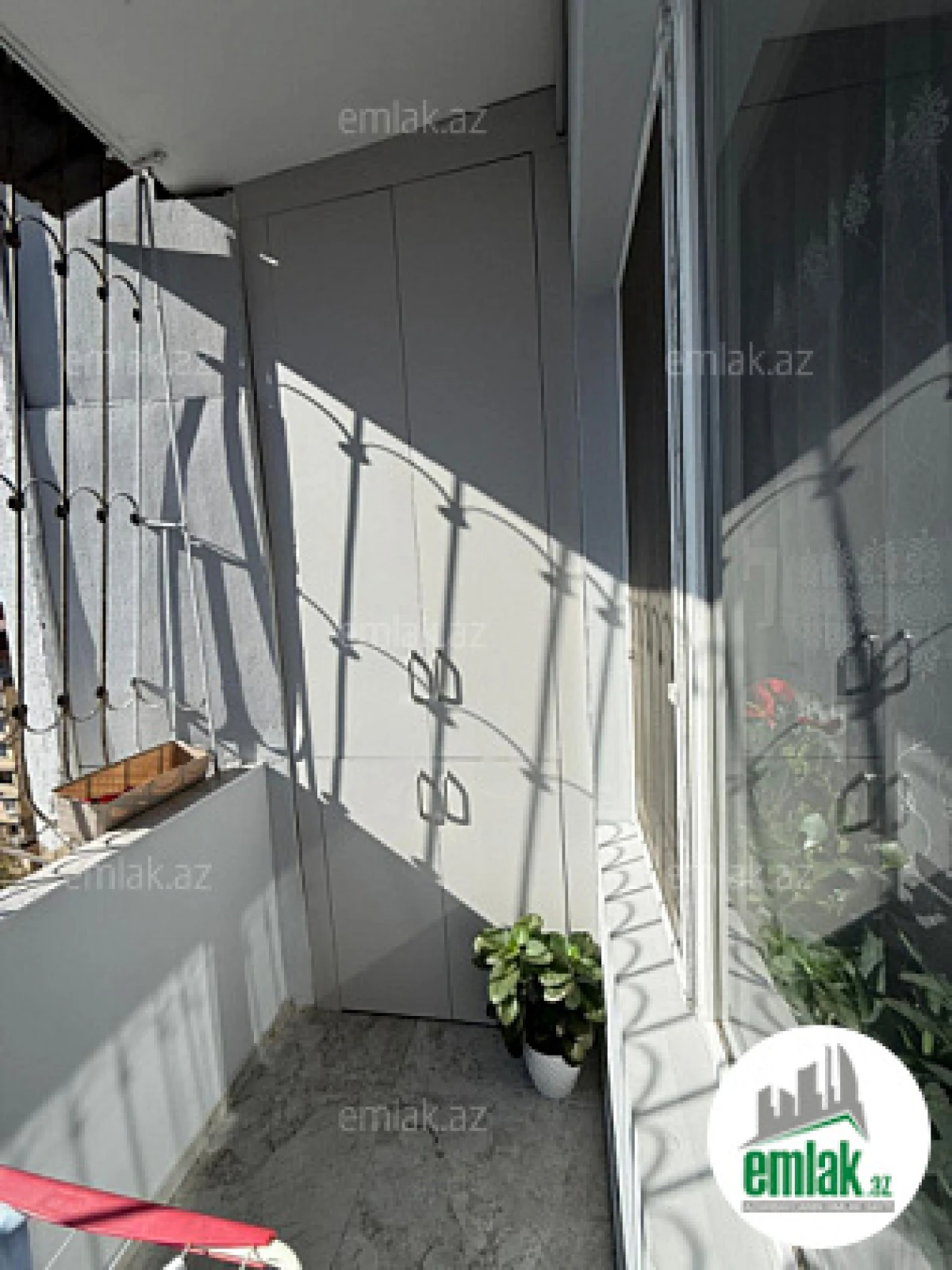 Satılır 3 otaqlı köhnə tikili 70 m²