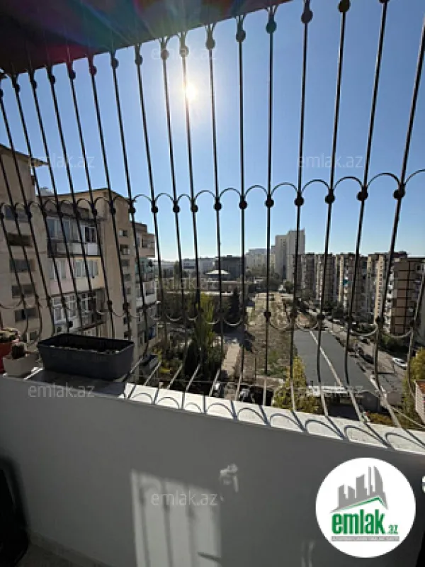 Satılır 3 otaqlı köhnə tikili 70 m²