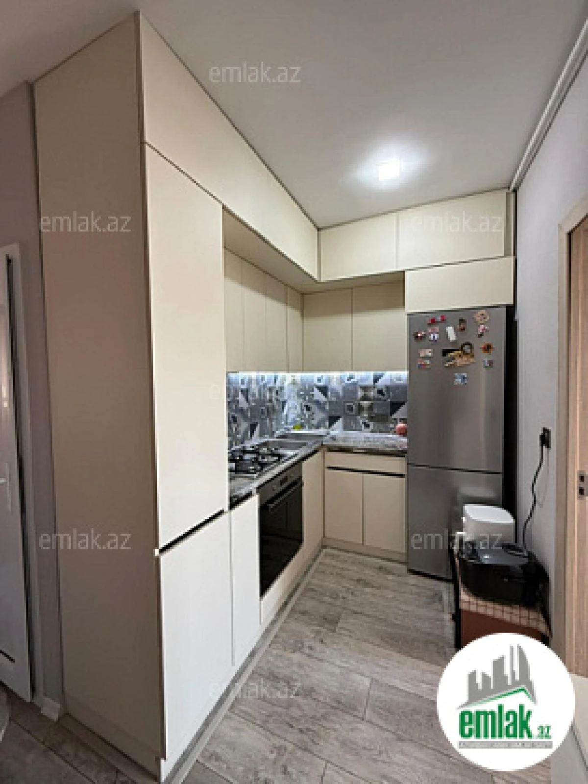 Satılır 3 otaqlı köhnə tikili 70 m²