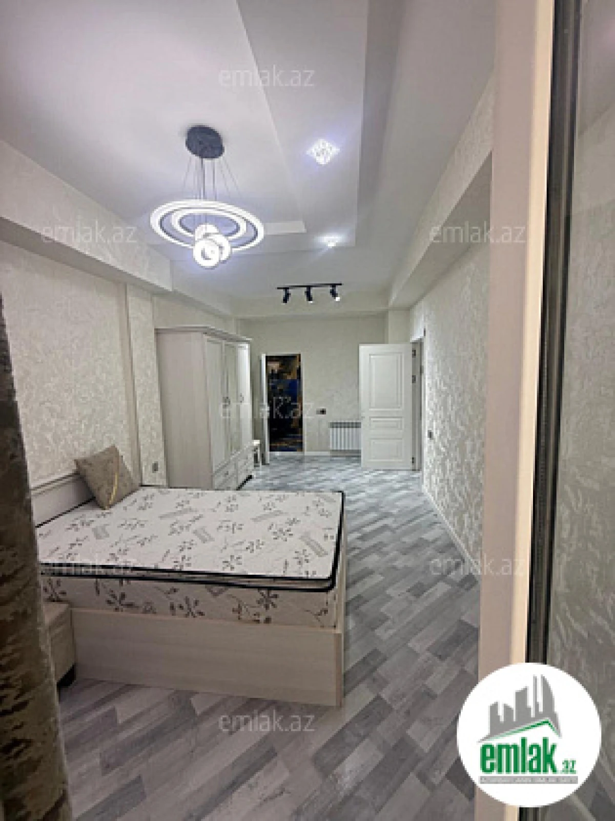 Satılır 4 otaqlı yeni tikili 165 m²