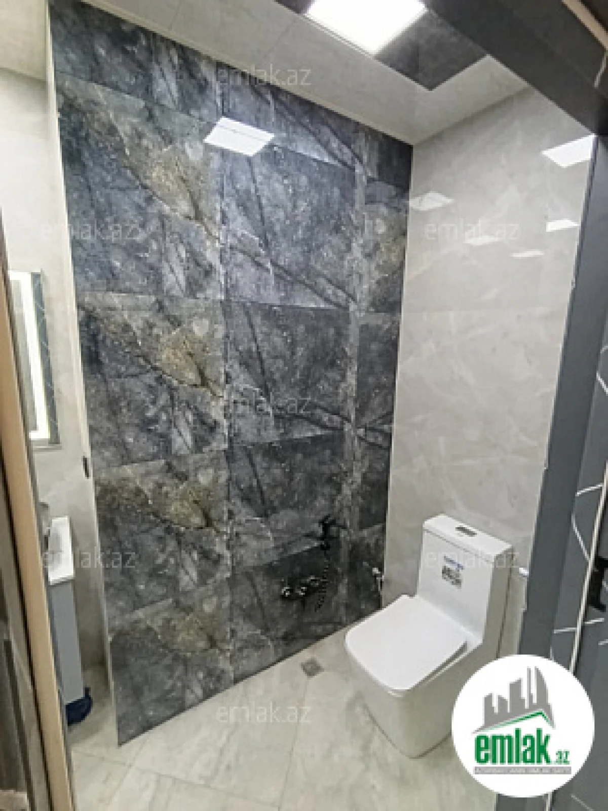 Satılır 3 otaqlı yeni tikili 98 m²