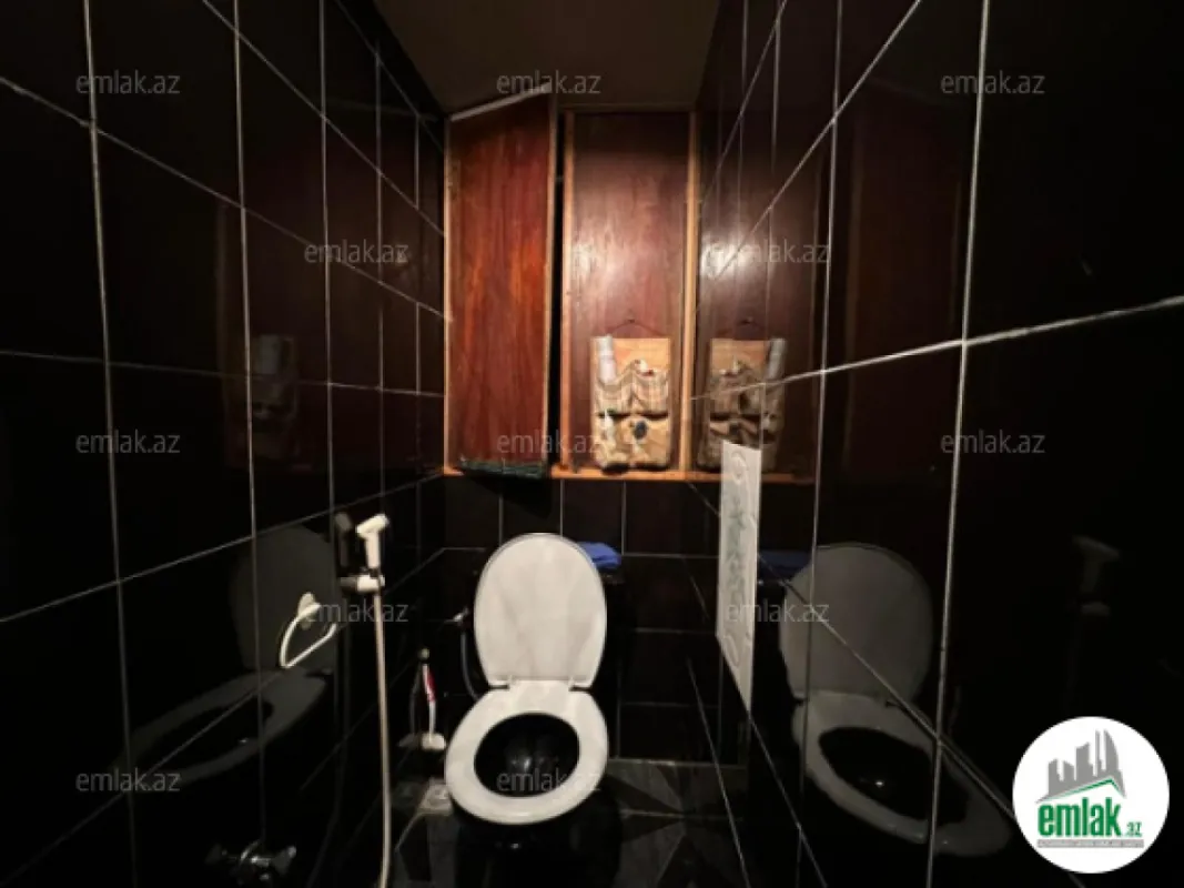 Satılır 4 otaqlı köhnə tikili 110 m²