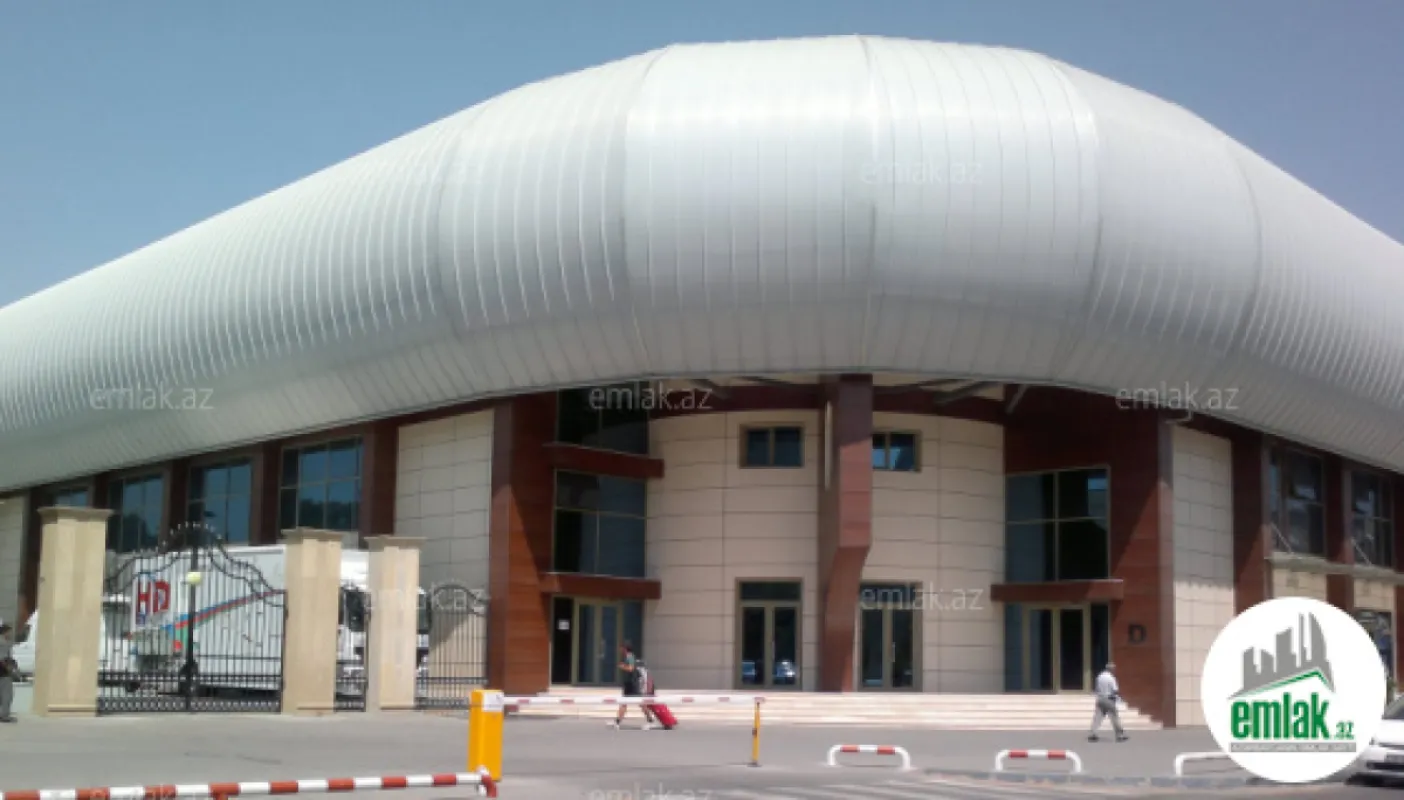 Satılır 4 otaqlı köhnə tikili 110 m²