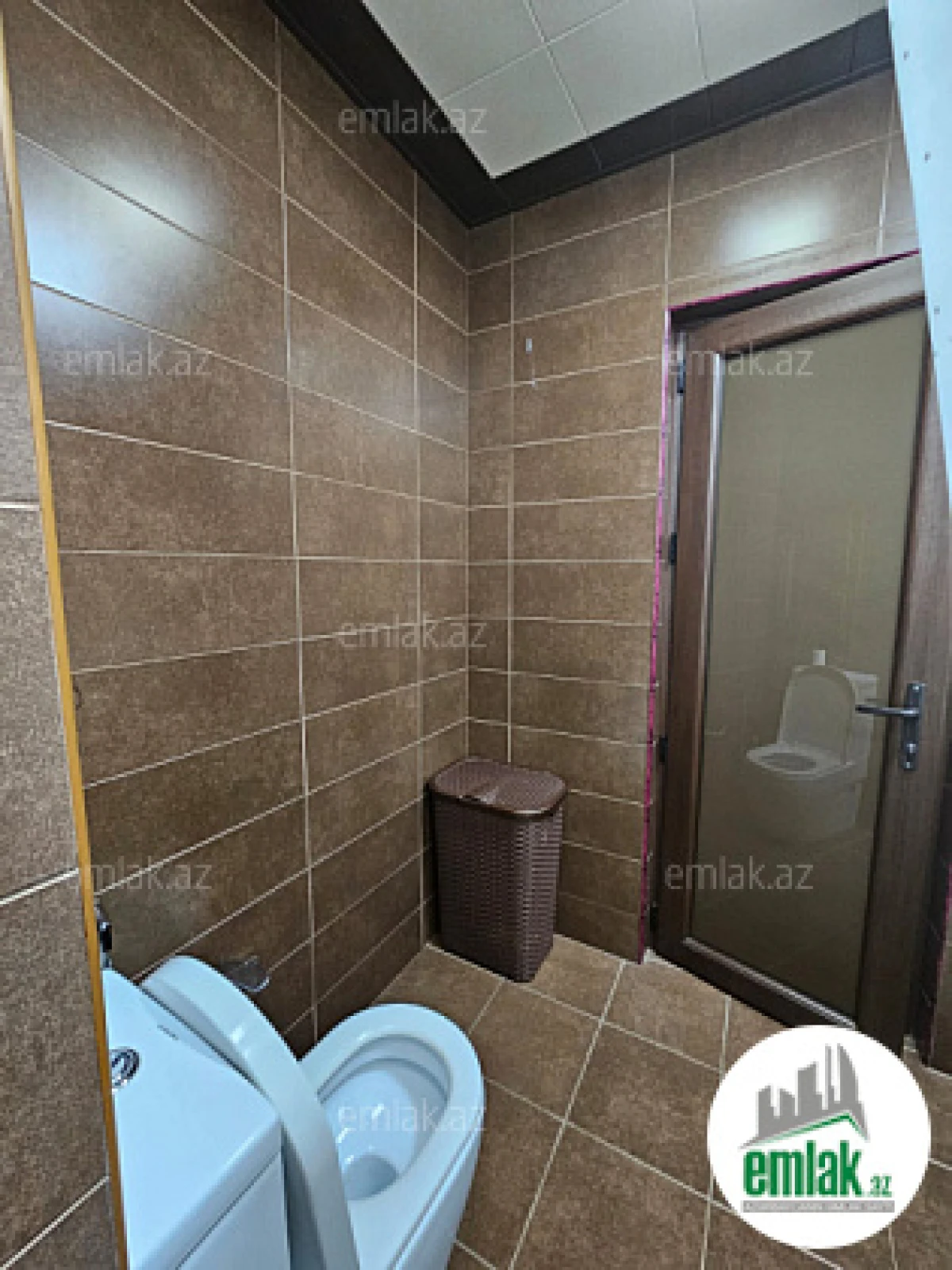 Satılır 4 otaqlı köhnə tikili 110 m²