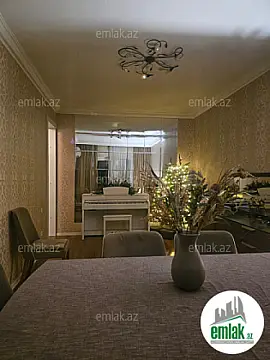 Satılır 4 otaqlı köhnə tikili 110 m²