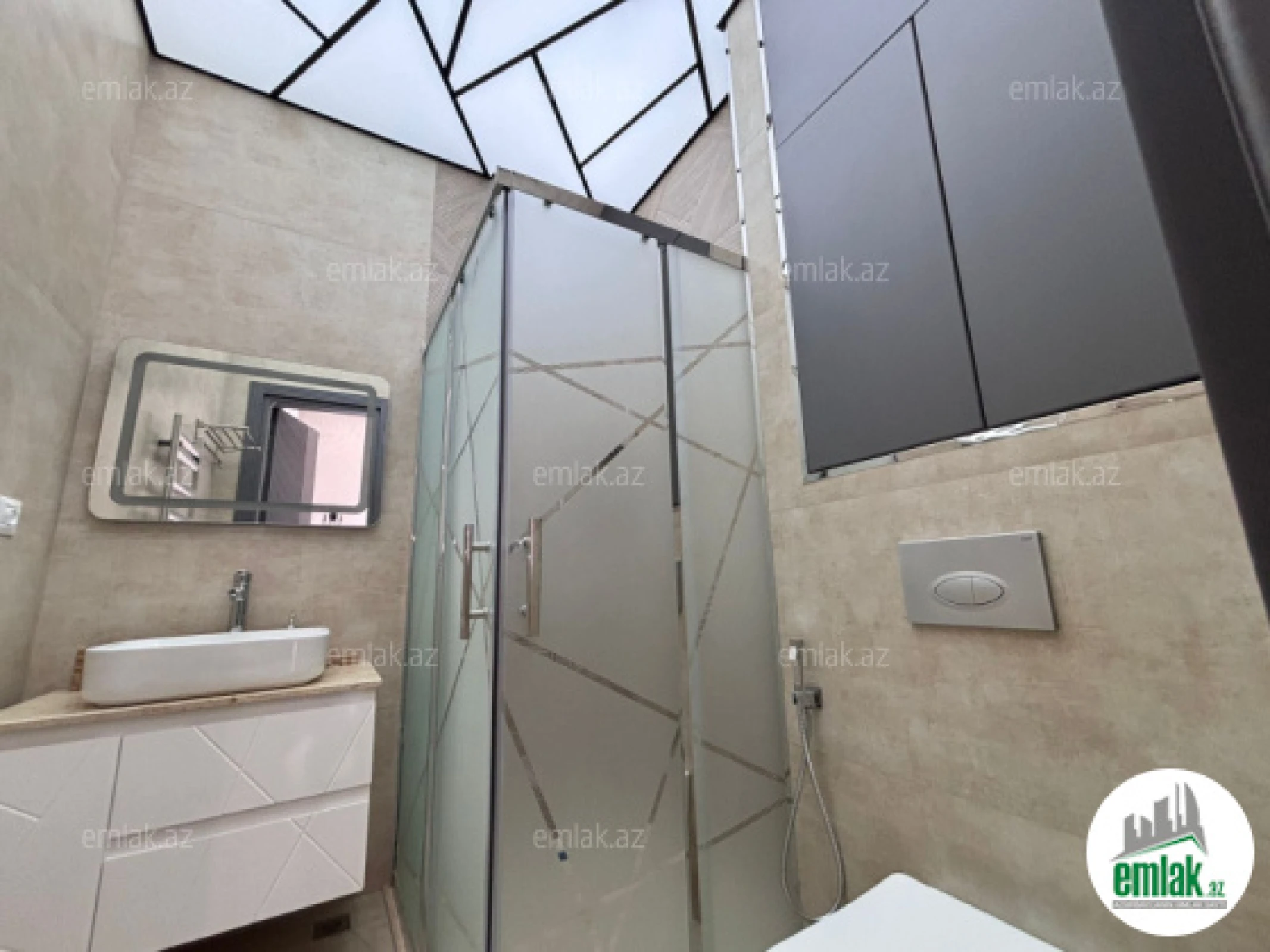 Satılır 4 otaqlı həyət evi 200 m²