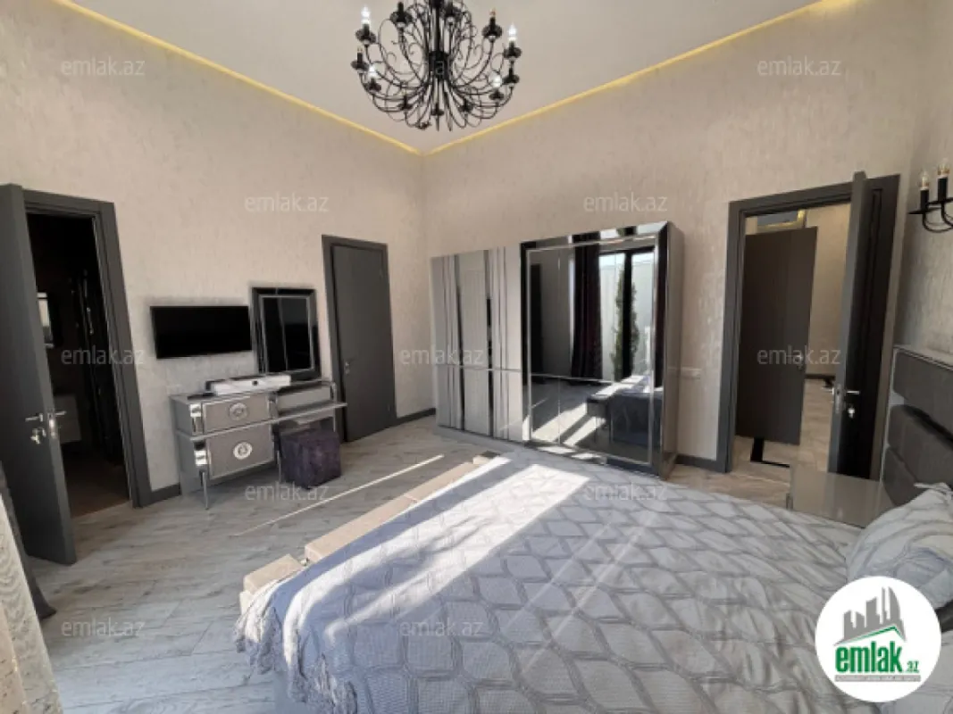 Satılır 4 otaqlı həyət evi 200 m²