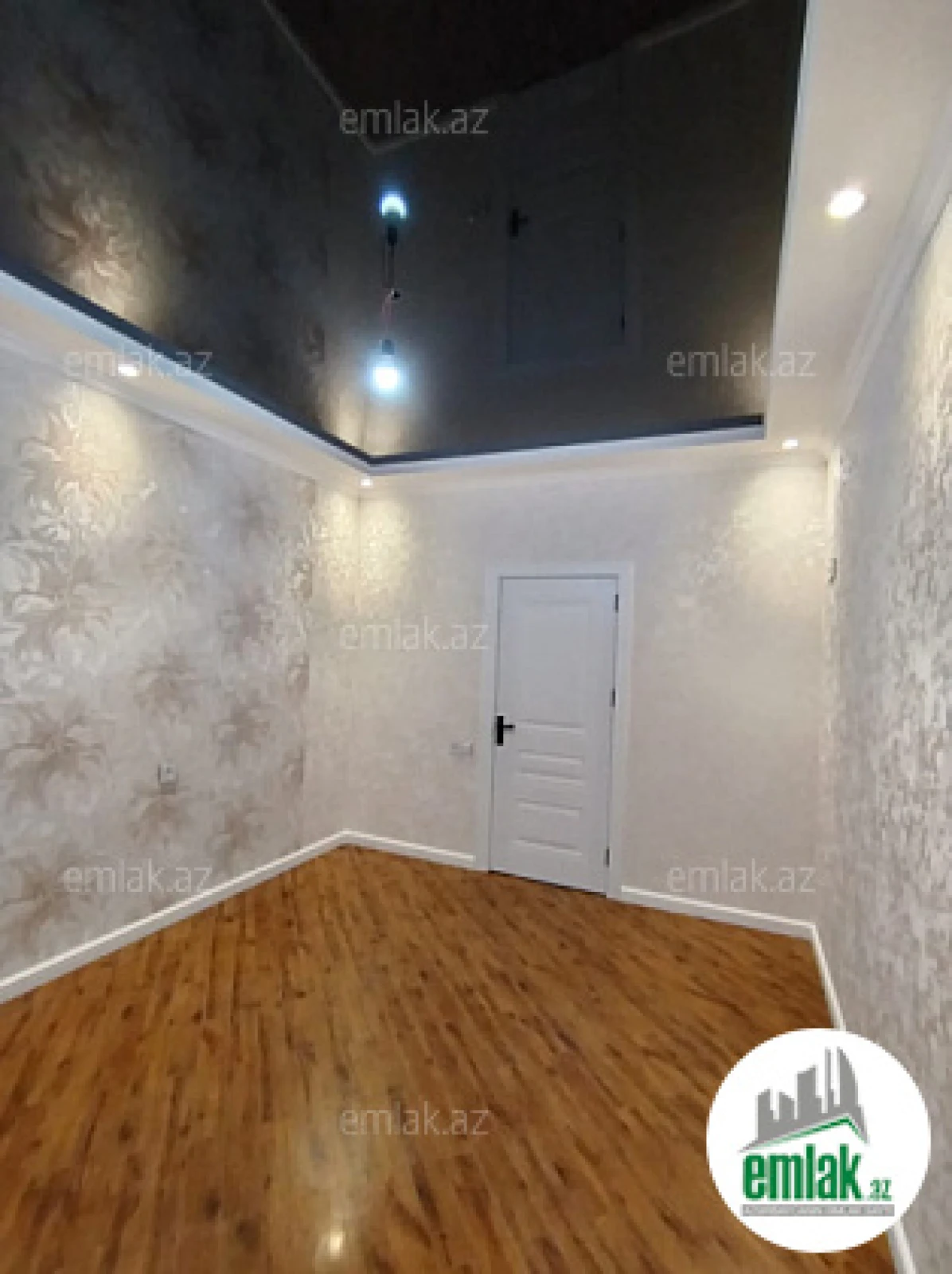 Satılır 2 otaqlı yeni tikili 60 m²