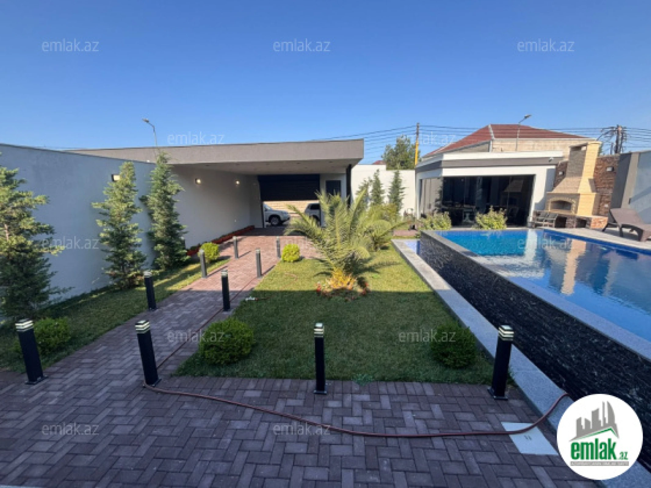 Satılır 4 otaqlı mənzil 200 m²