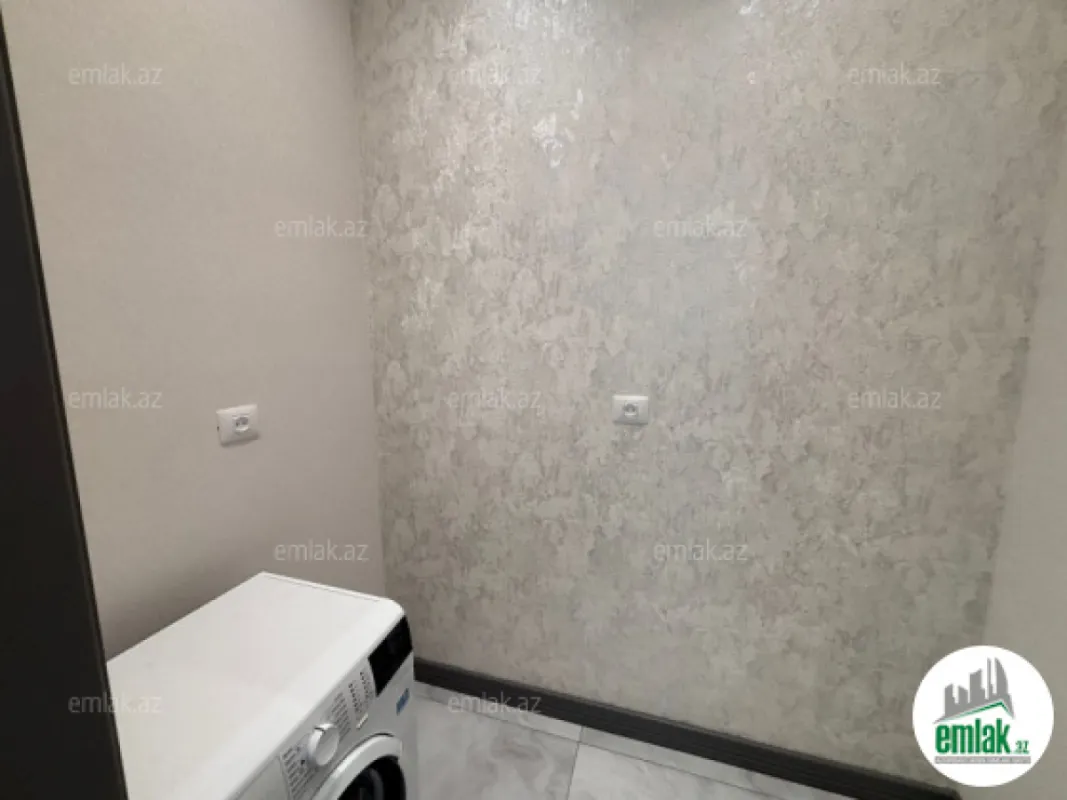 Satılır 4 otaqlı mənzil 200 m²