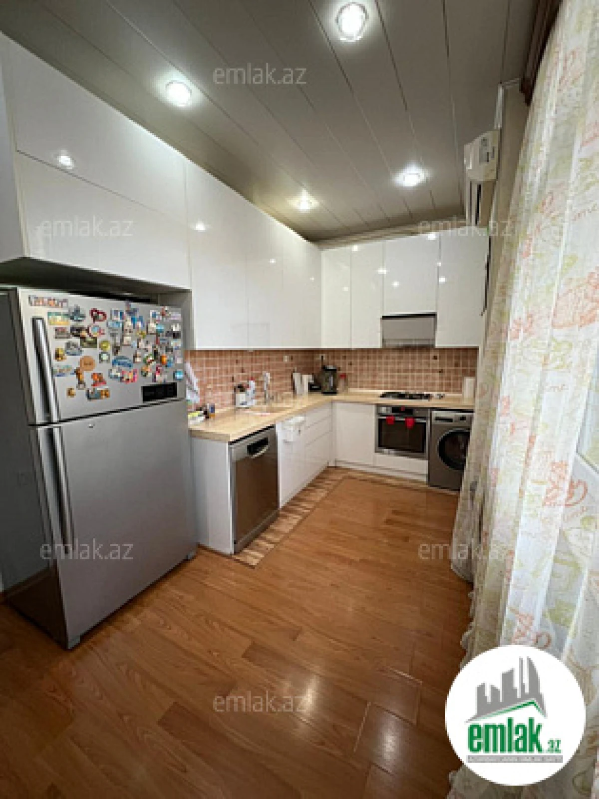 Satılır 3 otaqlı yeni tikili 115 m²