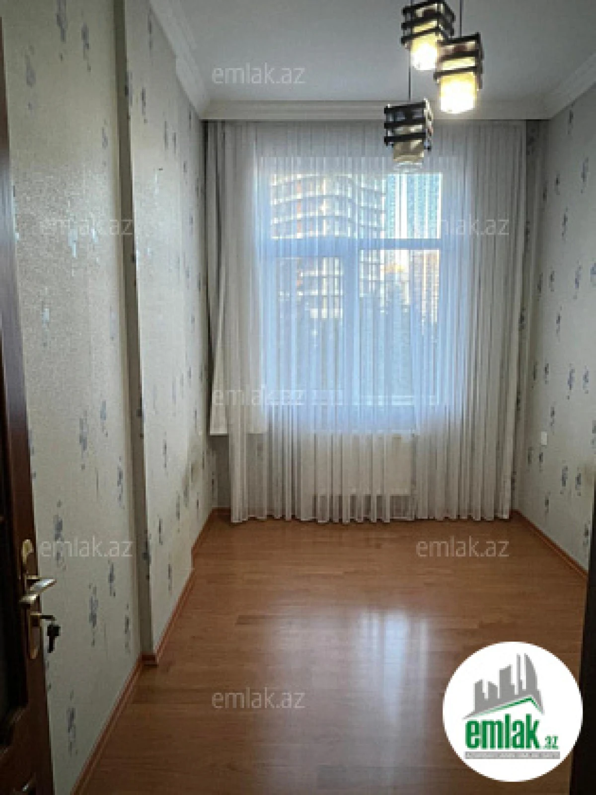 Satılır 3 otaqlı yeni tikili 115 m²