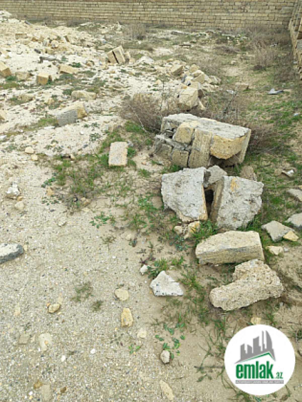 Satılır torpaq sahəsi 12 m²