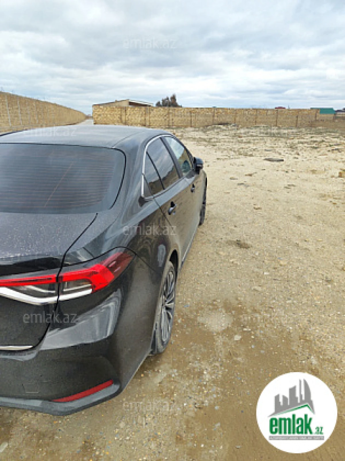 Satılır torpaq sahəsi 12 m²