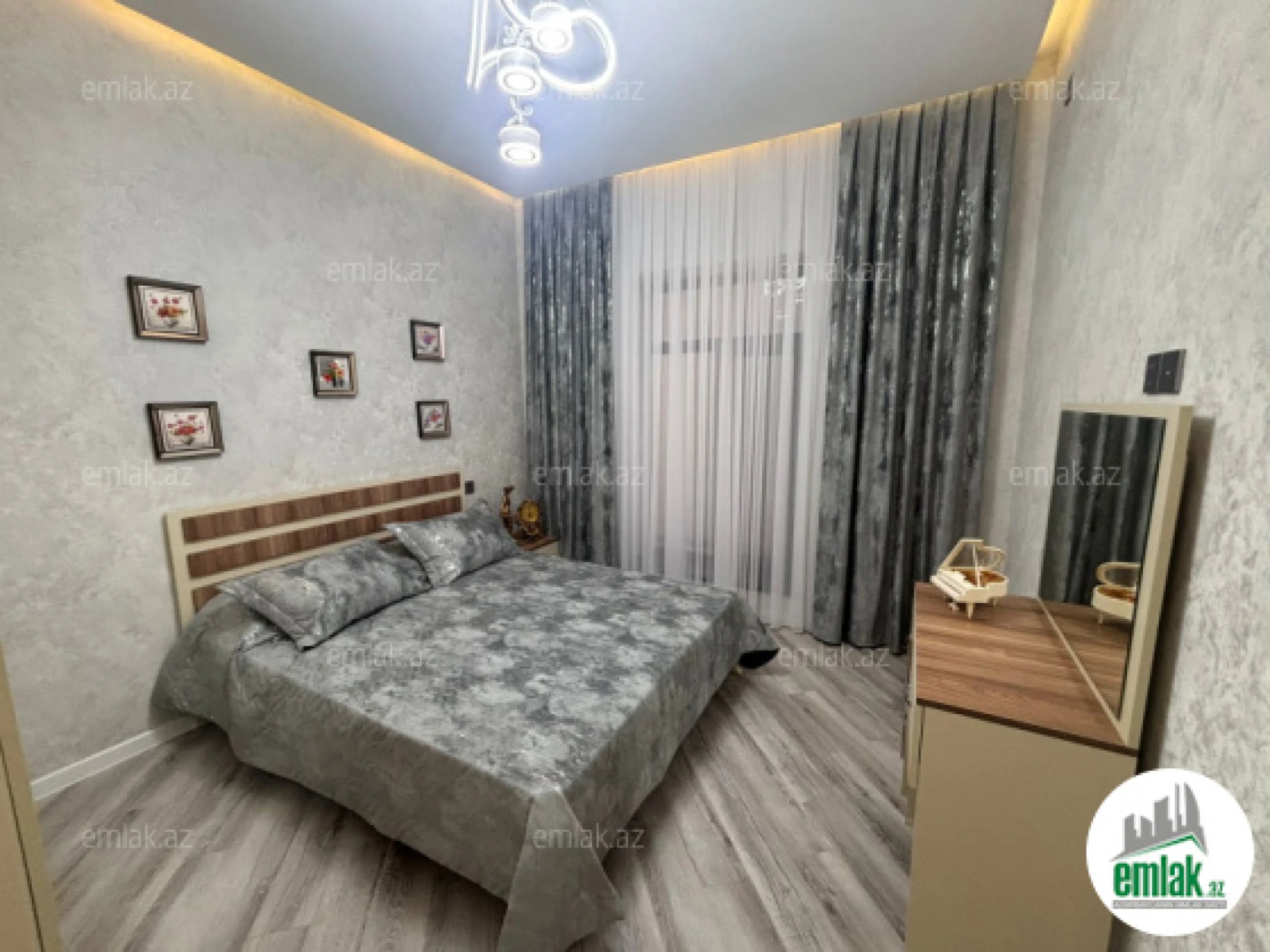 Satılır 4 otaqlı mənzil 150 m²
