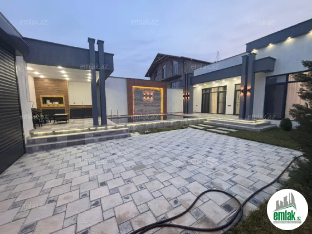 Satılır 4 otaqlı mənzil 150 m²