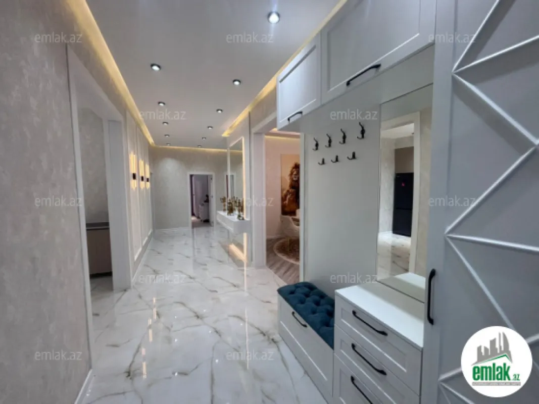 Satılır 4 otaqlı mənzil 150 m²