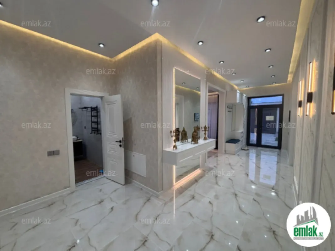 Satılır 4 otaqlı mənzil 150 m²