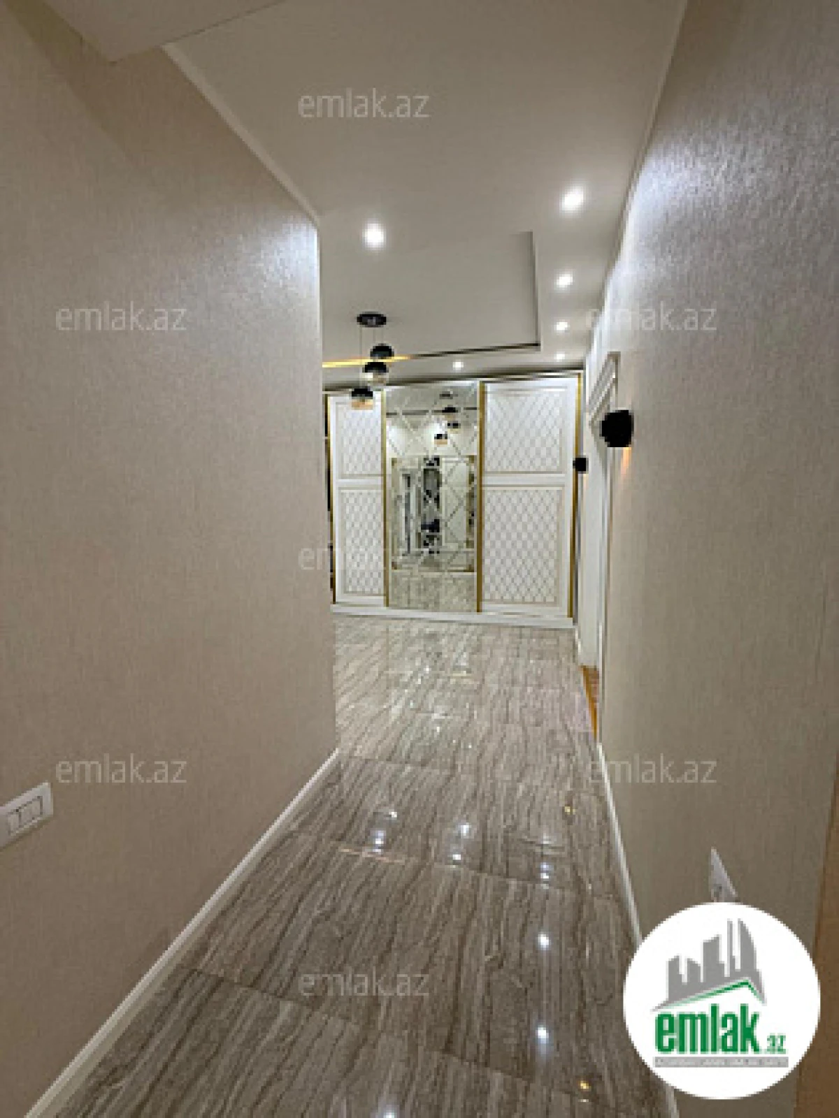 Satılır 3 otaqlı yeni tikili 140 m²