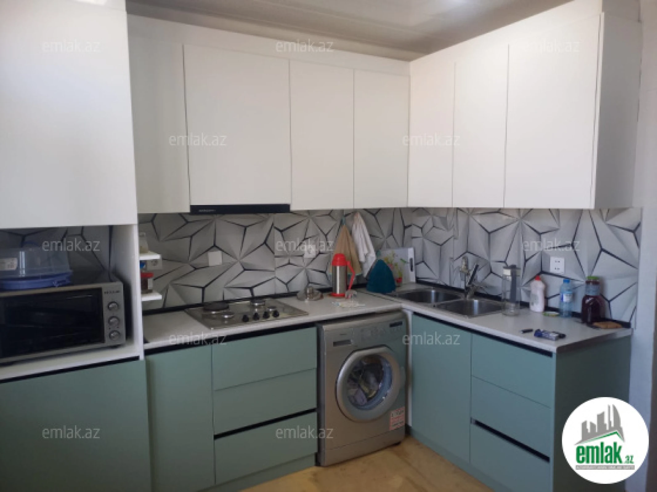 Satılır 3 otaqlı köhnə tikili 80 m²