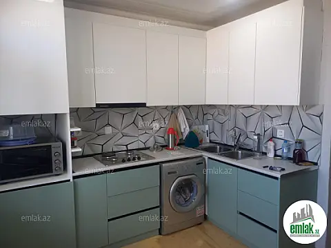 Satılır 3 otaqlı köhnə tikili 80 m²