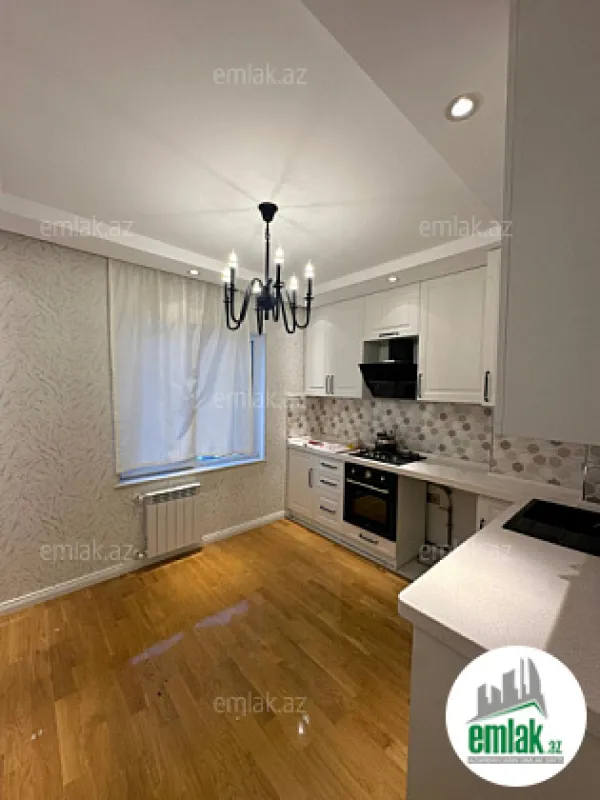 Satılır 3 otaqlı köhnə tikili 90 m²