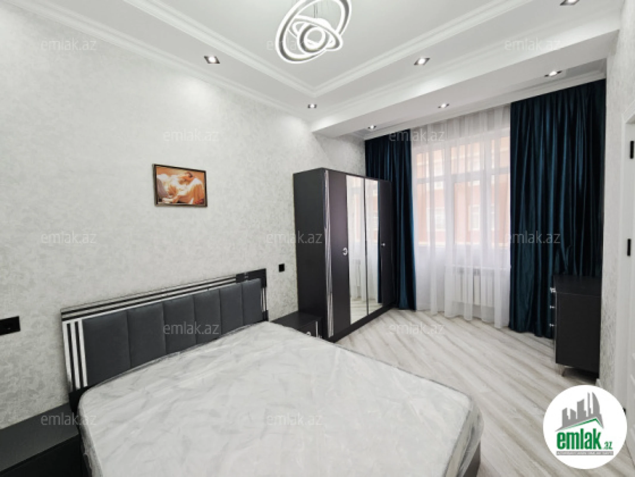 Satılır 3 otaqlı yeni tikili 86 m²