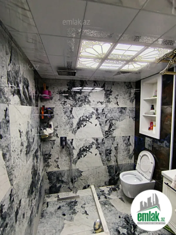 Satılır 2 otaqlı köhnə tikili 80 m²