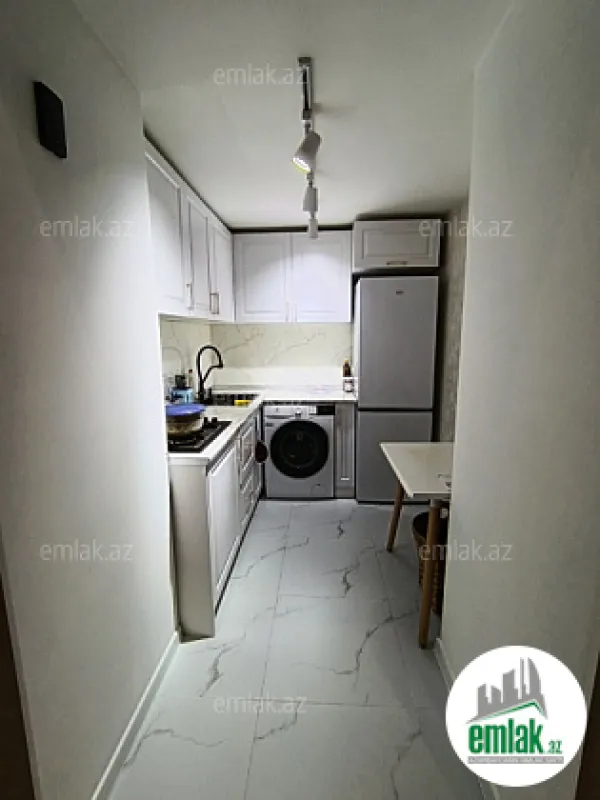 Satılır 2 otaqlı köhnə tikili 80 m²