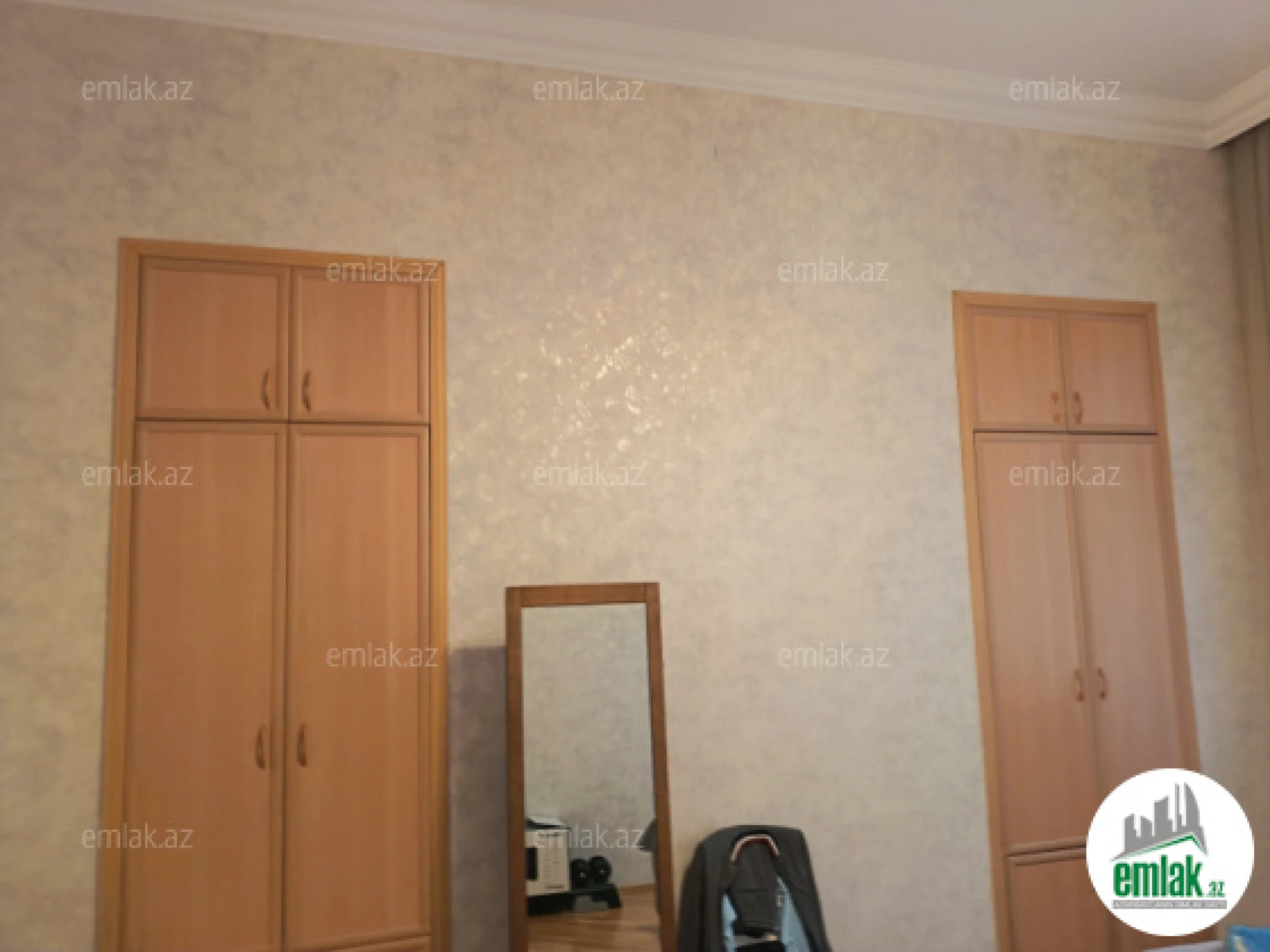 Satılır 2 otaqlı köhnə tikili 80 m²