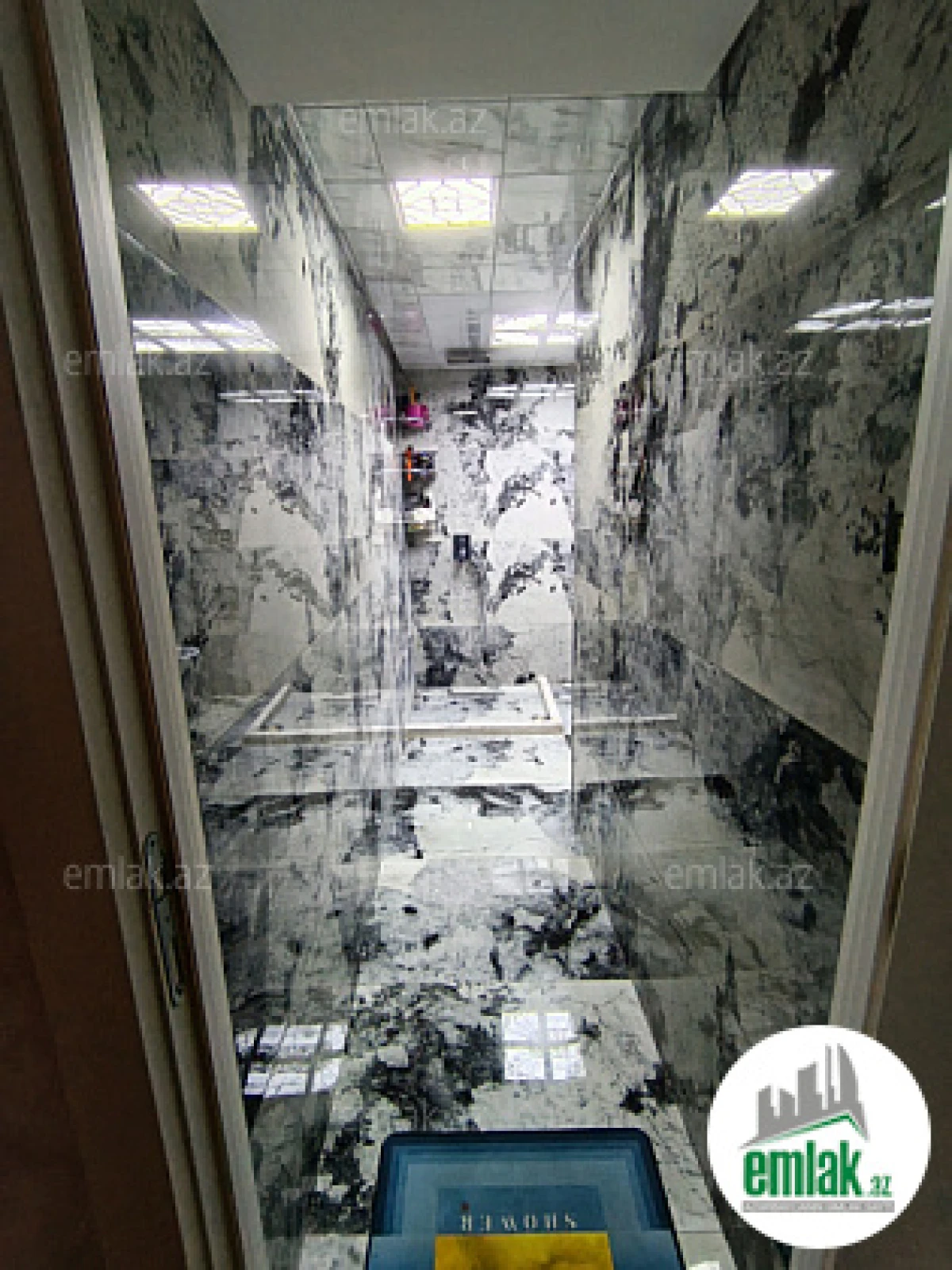 Satılır 2 otaqlı köhnə tikili 80 m²