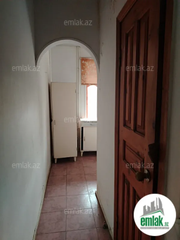 Satılır 2 otaqlı köhnə tikili 45 m²