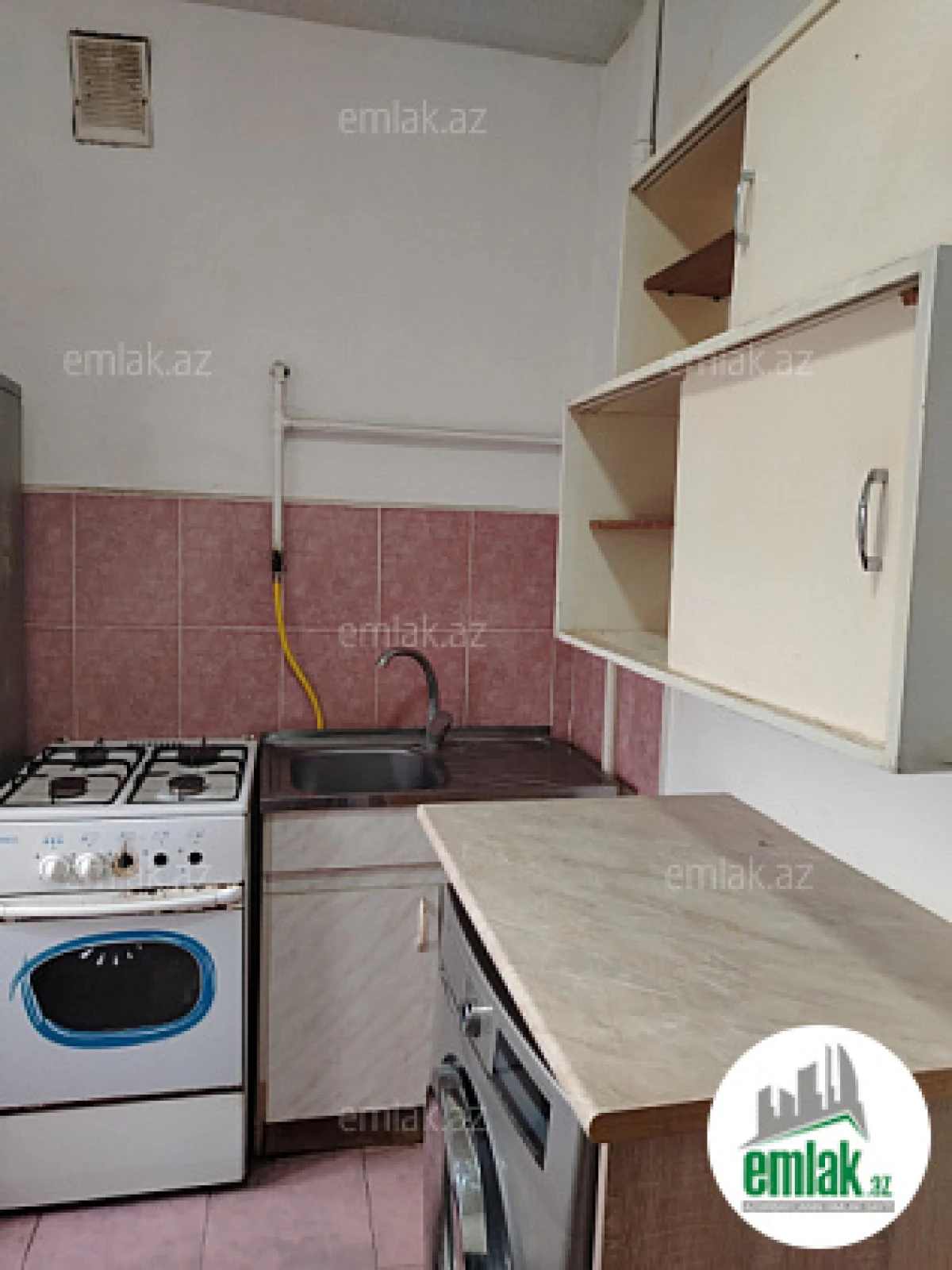 Satılır 2 otaqlı köhnə tikili 45 m²