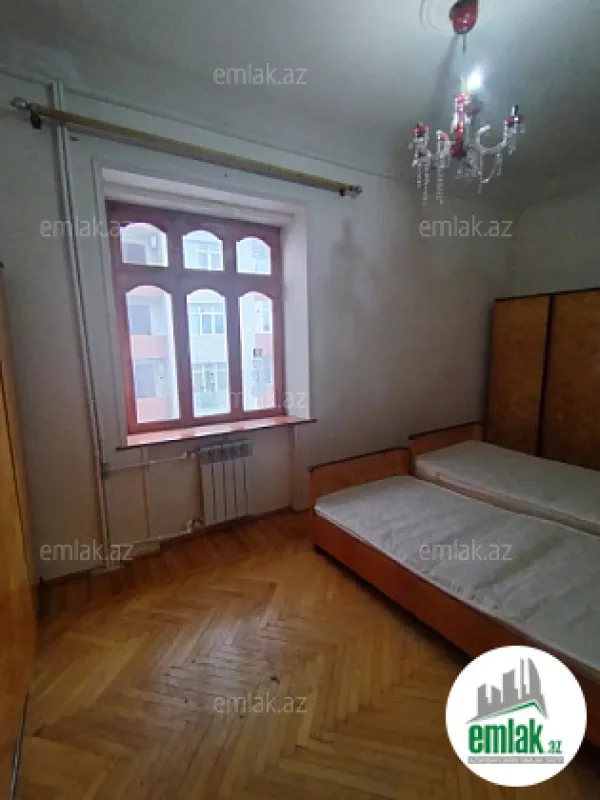 Satılır 2 otaqlı köhnə tikili 45 m²