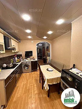Satılır 2 otaqlı köhnə tikili 65 m²