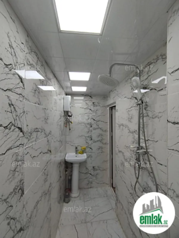 Satılır 2 otaqlı köhnə tikili 80 m²