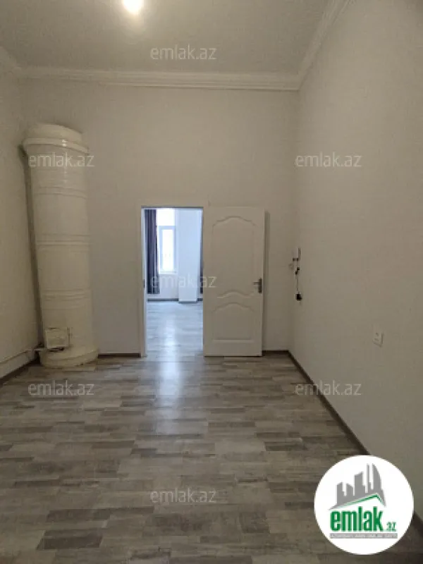 Satılır 2 otaqlı köhnə tikili 80 m²