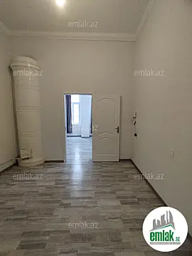 Satılır 2 otaqlı köhnə tikili 80 m²