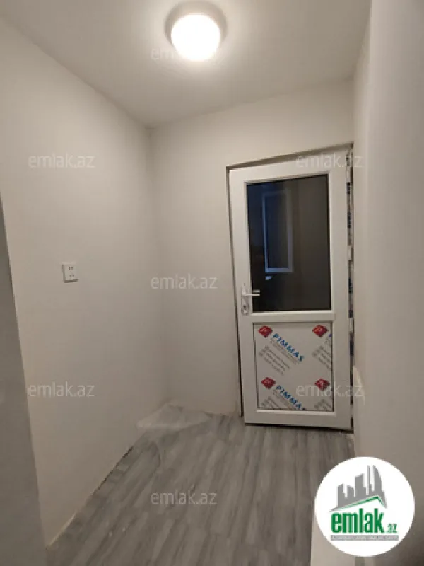 Satılır 2 otaqlı köhnə tikili 80 m²