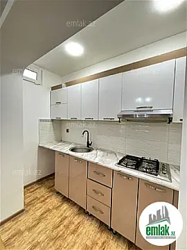 Satılır 2 otaqlı köhnə tikili 45 m²