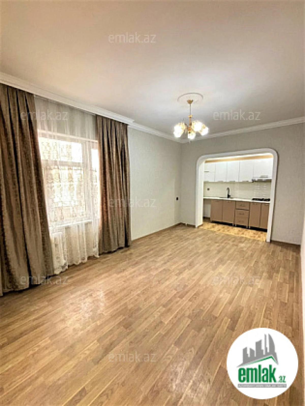 Satılır 2 otaqlı köhnə tikili 45 m²