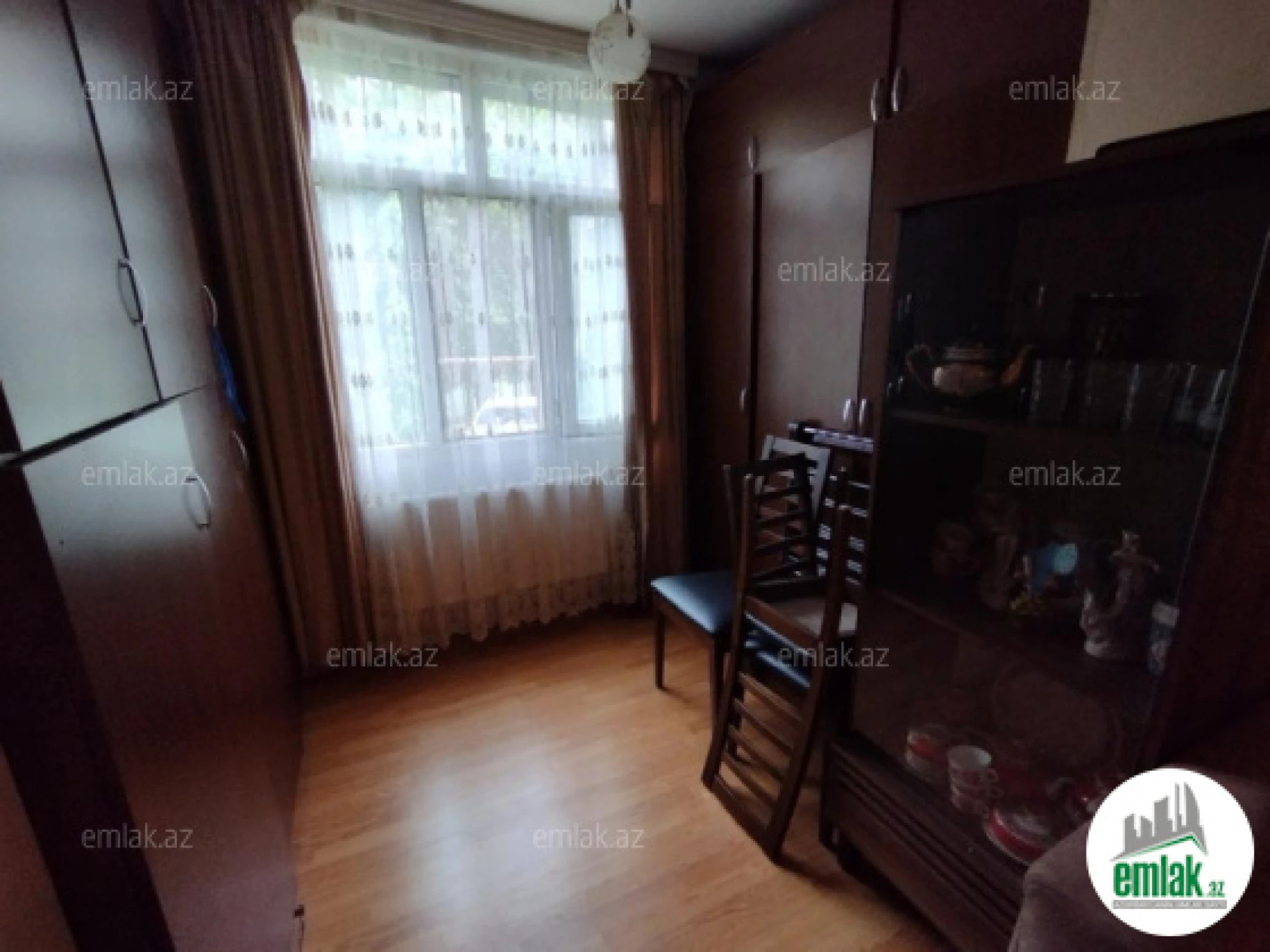 Satılır 3 otaqlı köhnə tikili 75 m²