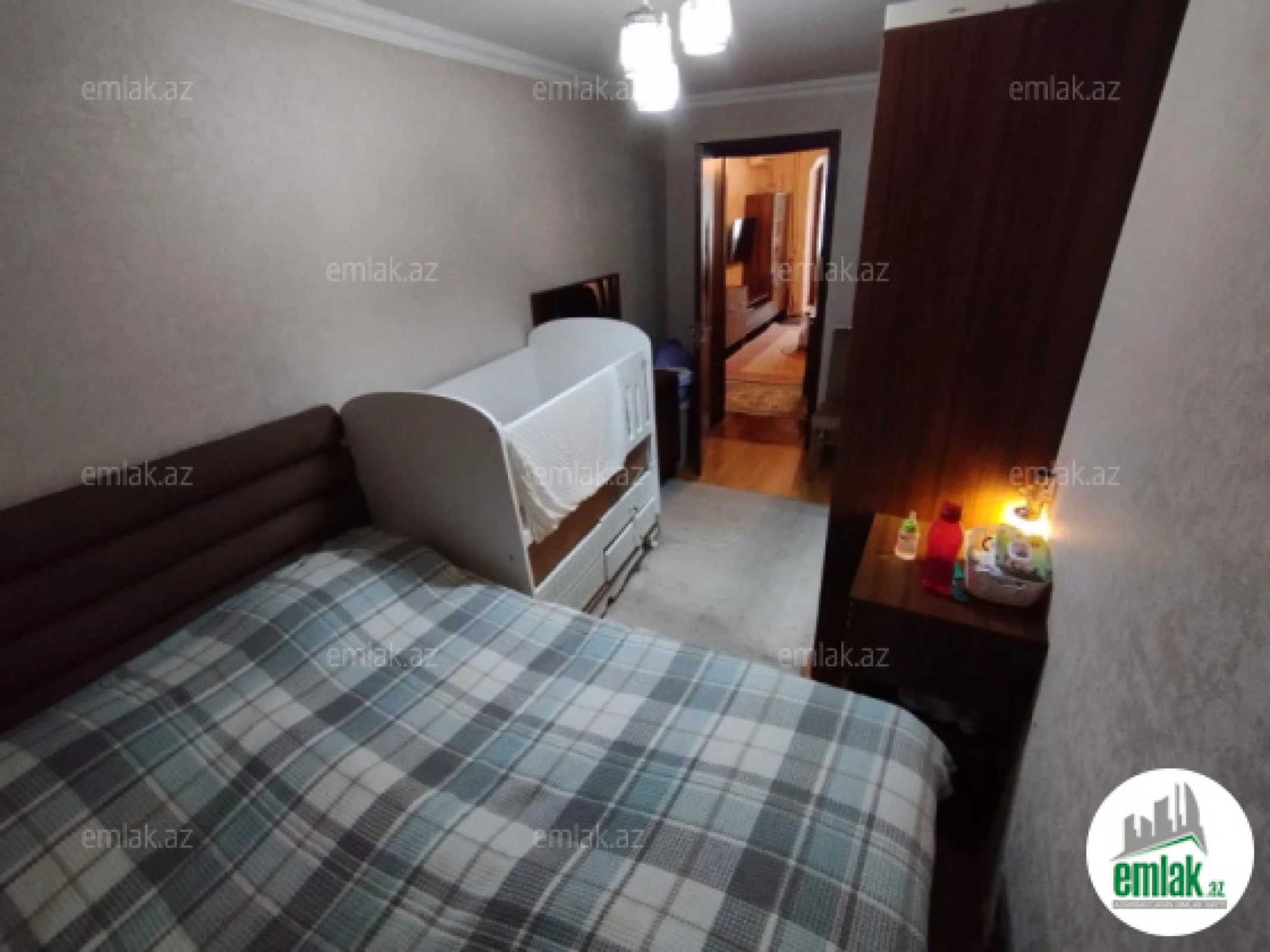 Satılır 3 otaqlı köhnə tikili 75 m²