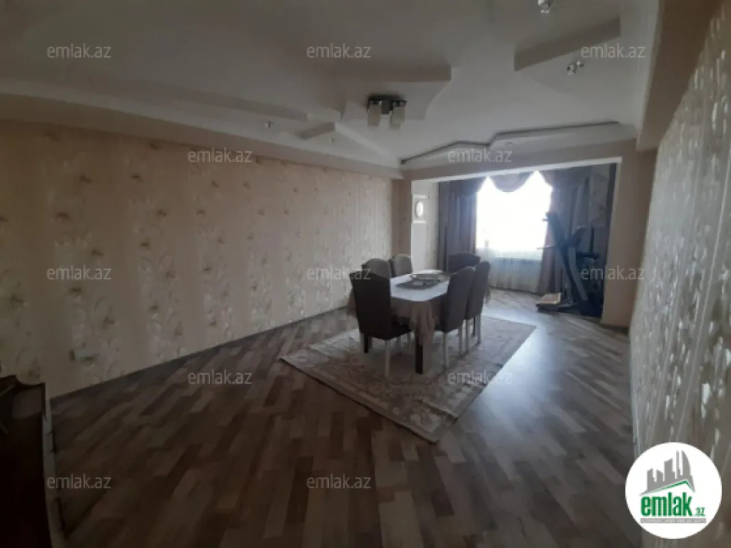 Satılır 3 otaqlı yeni tikili 135 m²