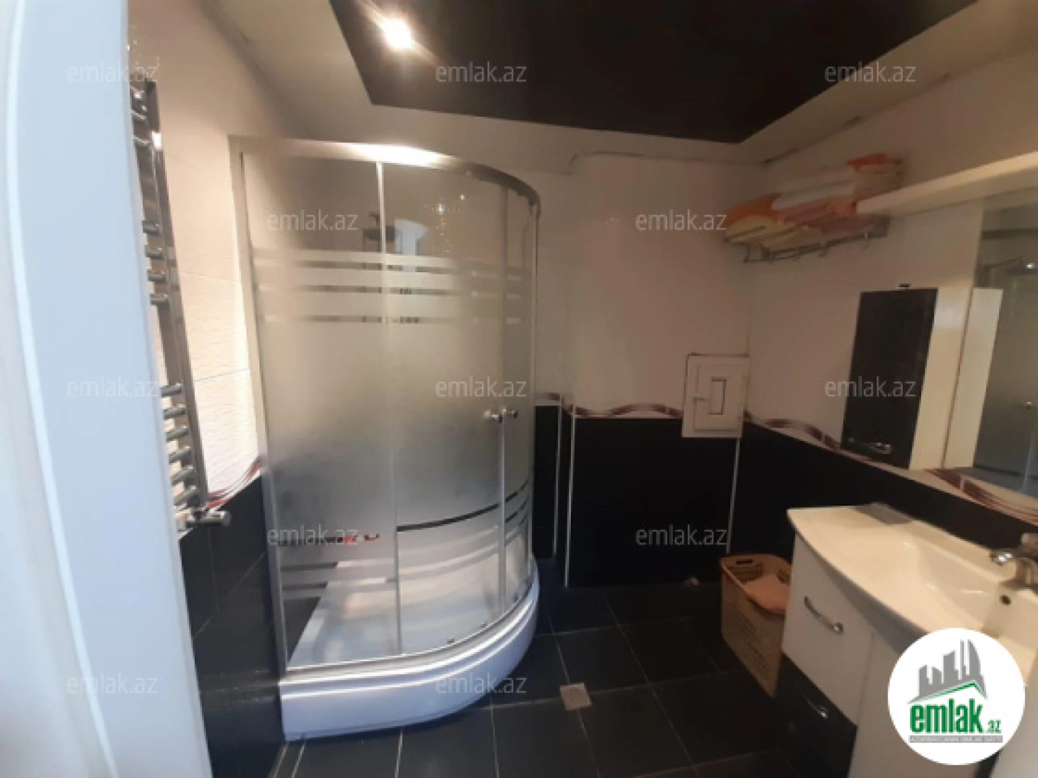 Satılır 3 otaqlı yeni tikili 135 m²