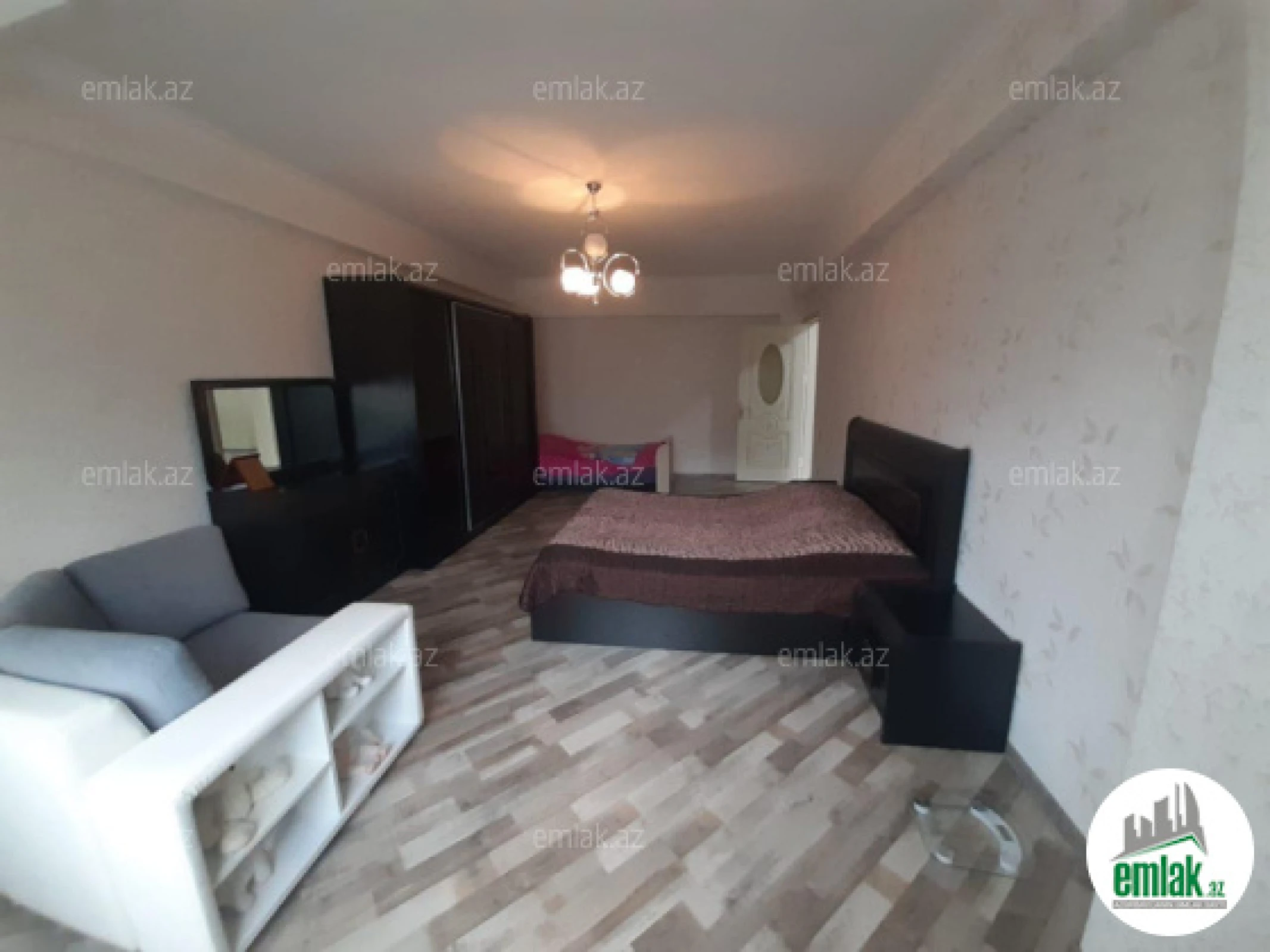 Satılır 3 otaqlı yeni tikili 135 m²