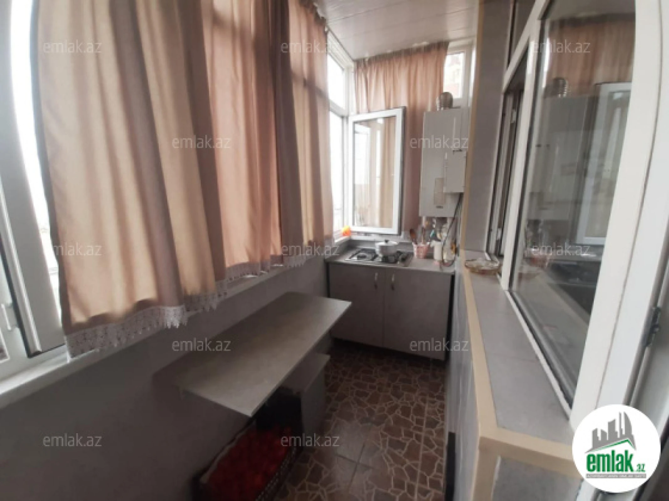 Satılır 3 otaqlı yeni tikili 135 m²
