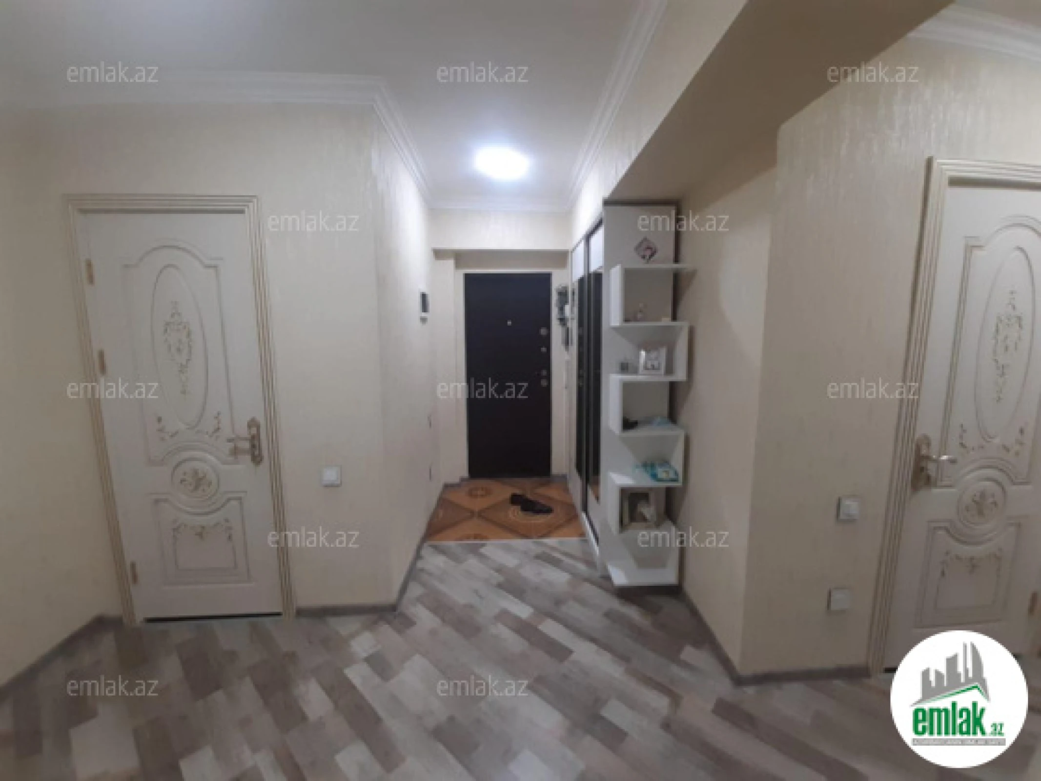 Satılır 3 otaqlı yeni tikili 135 m²